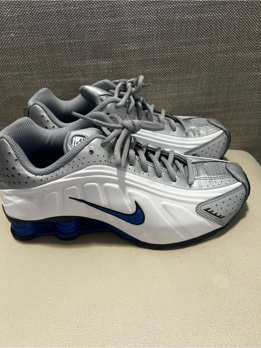 Nike Shox 4 White, Gray & Blue Running Sneakers Women’s Size 6